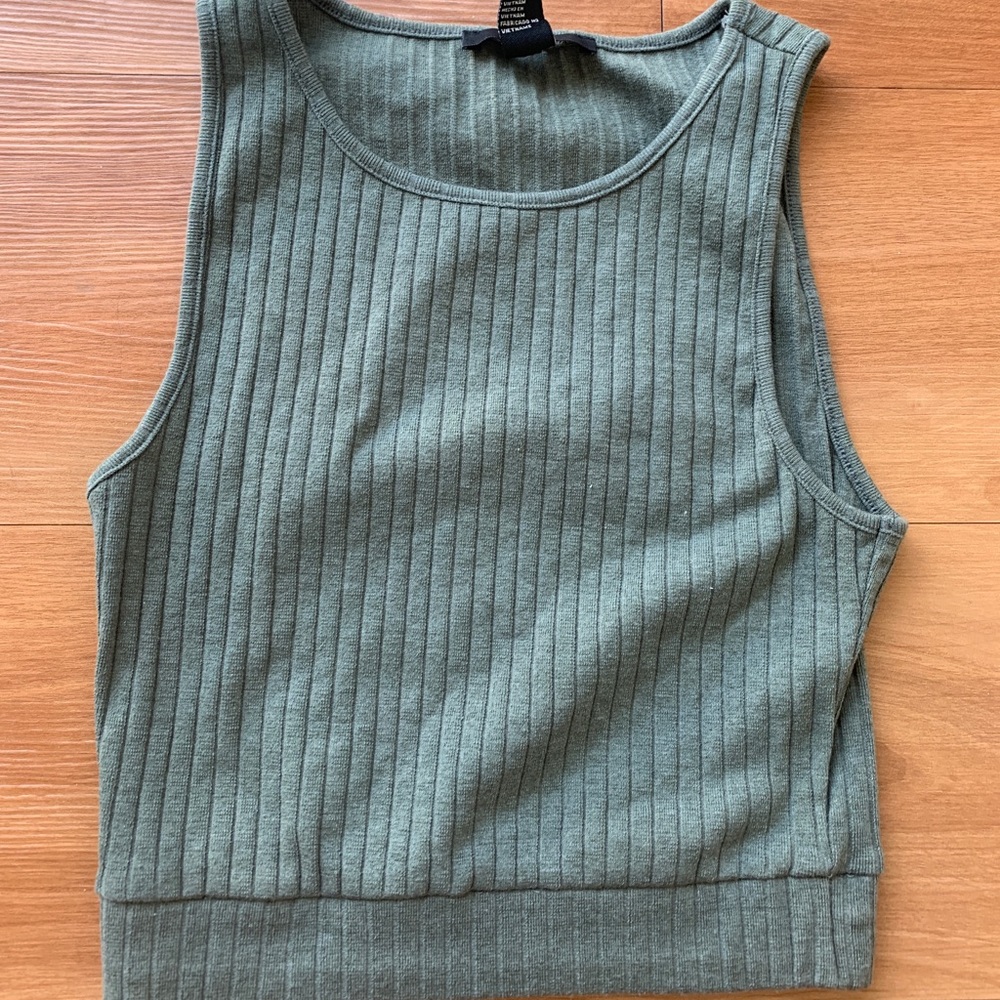 Green crop top size SMALL